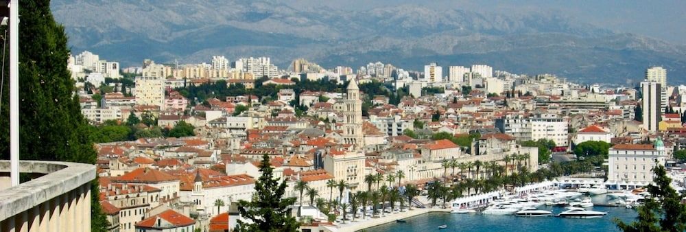 Modern and Practical Studio in the Heart of Split Apartment 14
