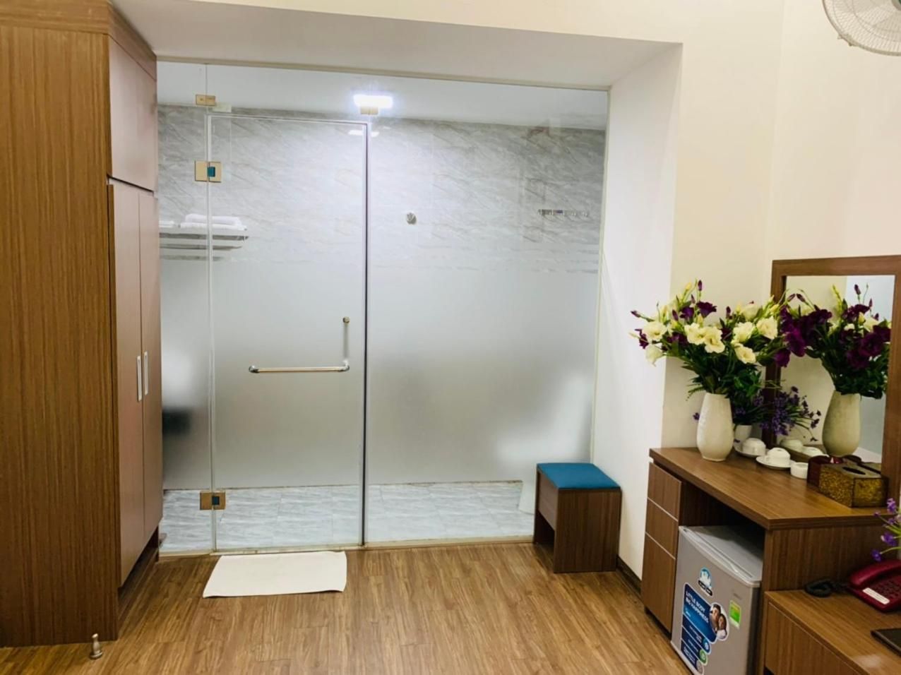 undefined Duc Long Hotel 8