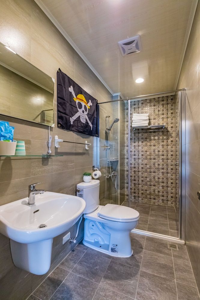 Han Tian Slide Family Room 4