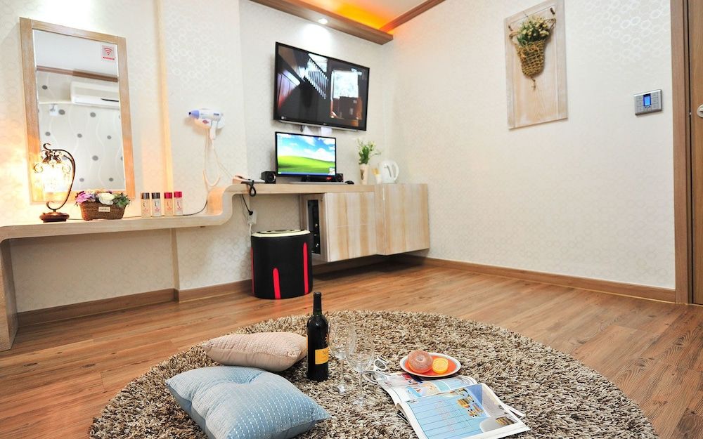 Ost Motel Family Room (3 People) 2