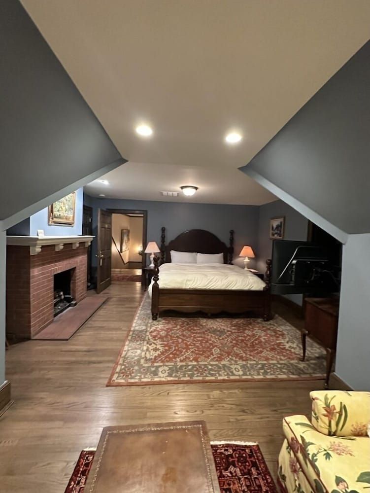 undefined Frederick Stearns House Historic Inn 5