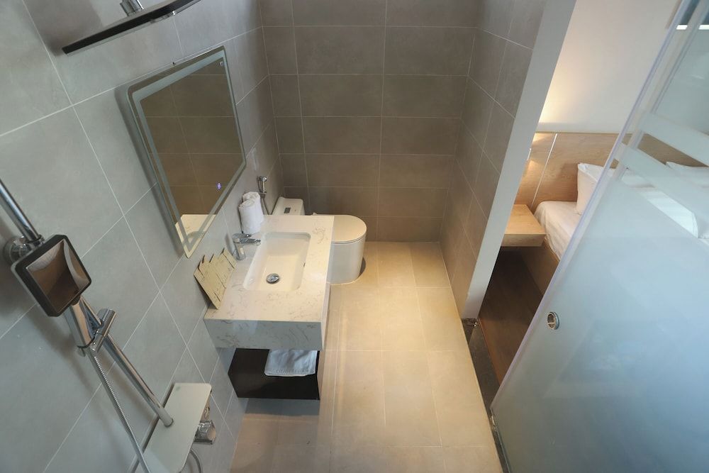 Lanura Apartments and Hotel Superior Room, 1 Queen Bed 6