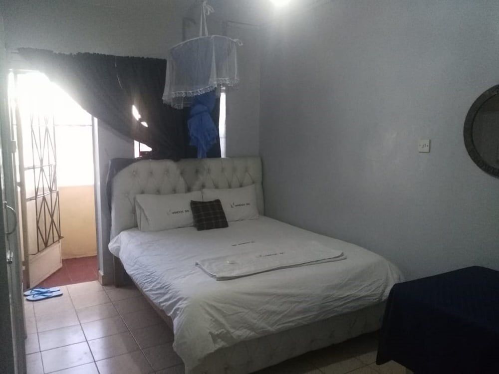 undefined Haridge Inn 8