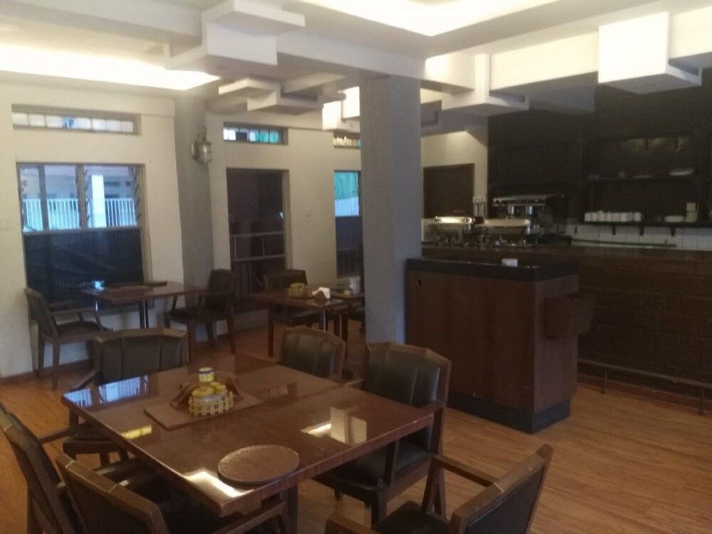 undefined Haridge Inn 2