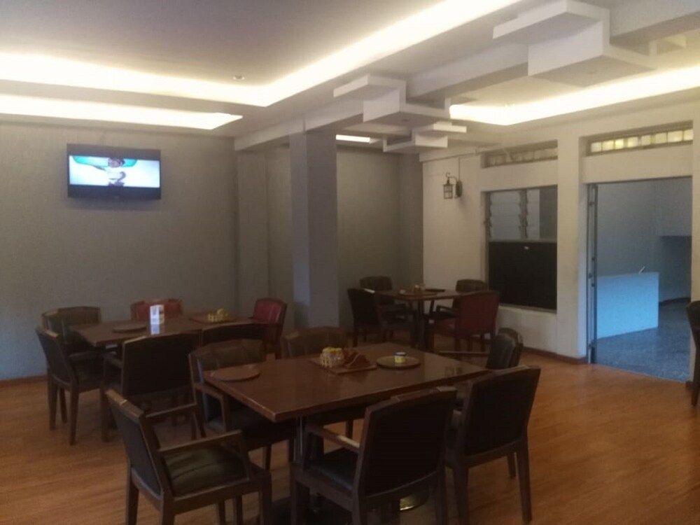 undefined Haridge Inn 4