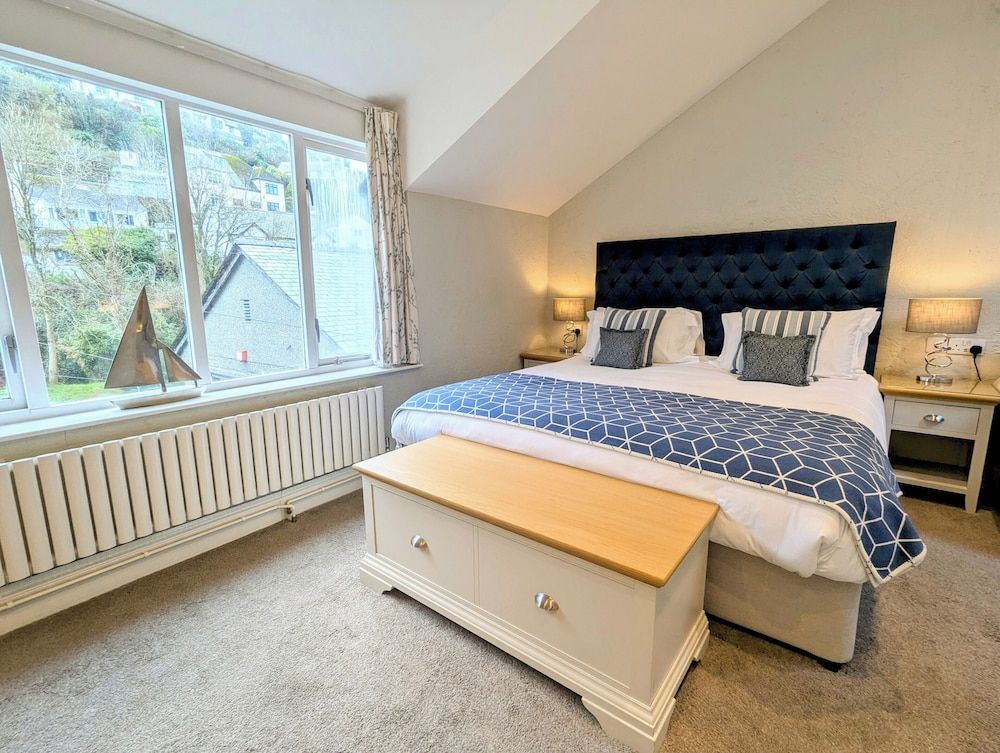 Superior Room, 1 King Bed, Ensuite (Room 11, 1st Floor, Front Superior)