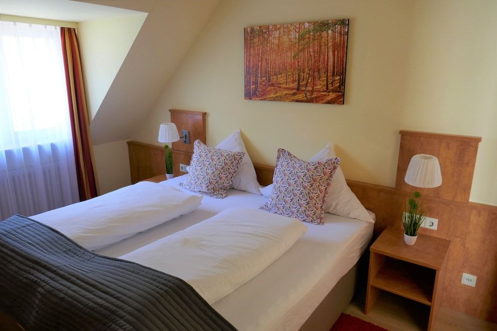 undefined Hotel Bischoff 10