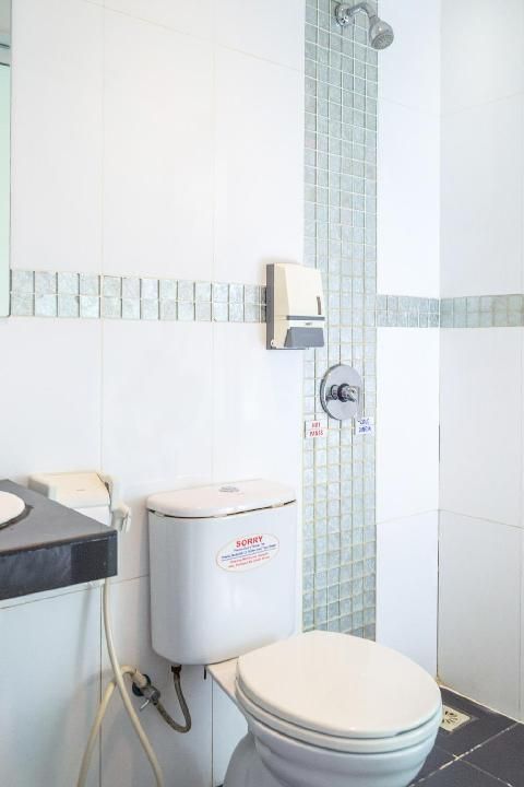 undefined Capital O 664 Romance Hotel 10