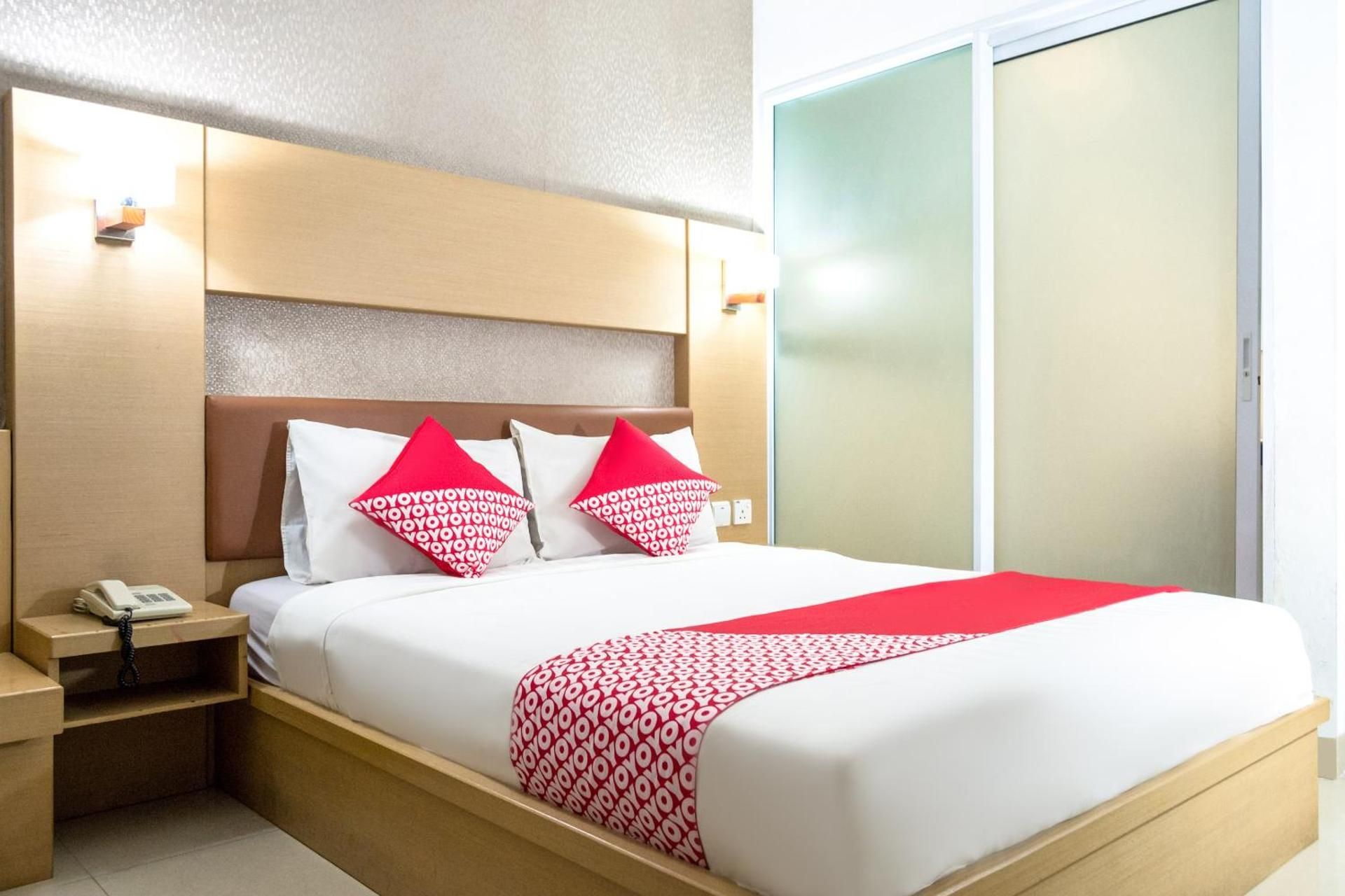 undefined Capital O 664 Romance Hotel 8