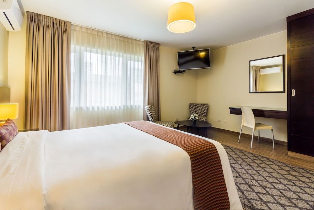 Tambo Dos de Mayo Standard Double Room 2