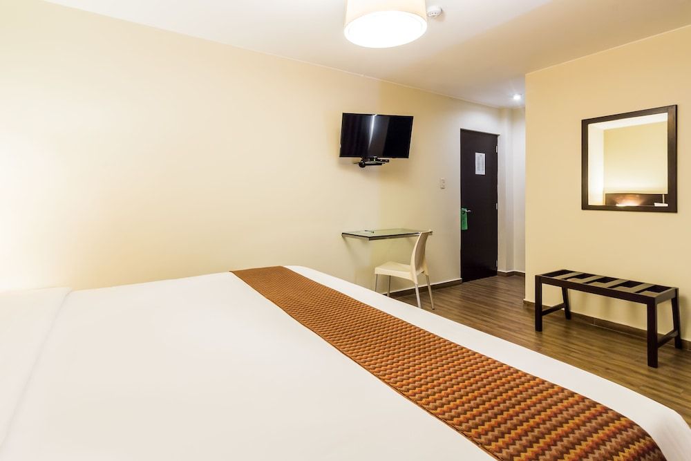 Tambo Dos de Mayo Standard Double Room 3