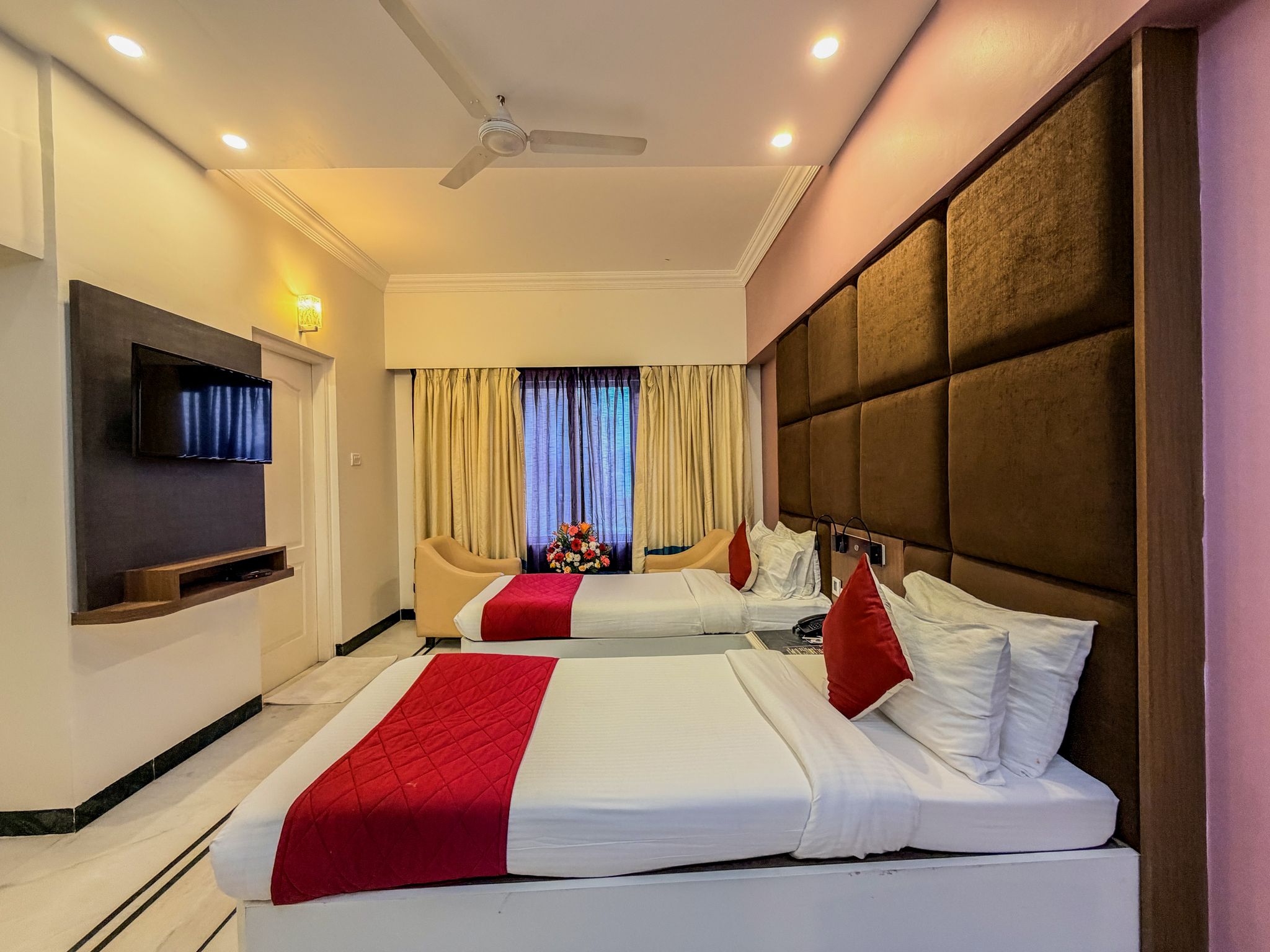 Zip By Spree Hotels Surabi International Deluxe Twin Room 2