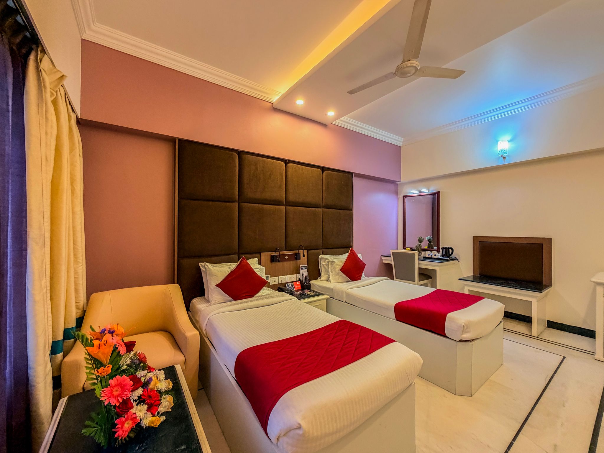 Zip By Spree Hotels Surabi International Deluxe Twin Room 3