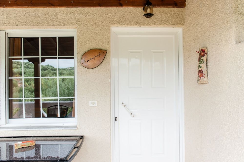 Koroni Village Grand Studio, Garden View 2