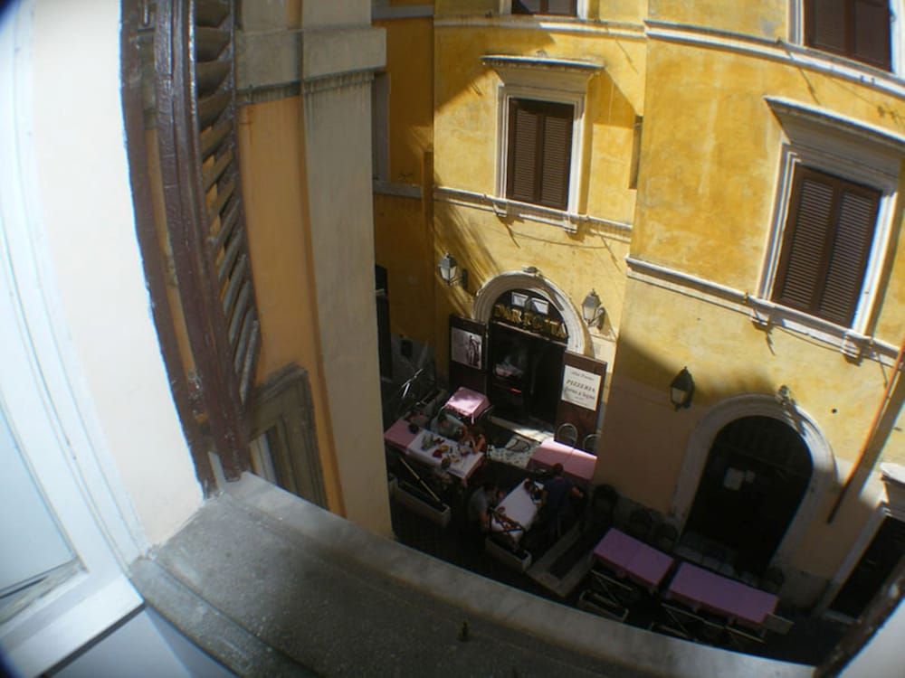 B&B Ventisei Scalini a Trastevere Standard Double or Twin Room 9