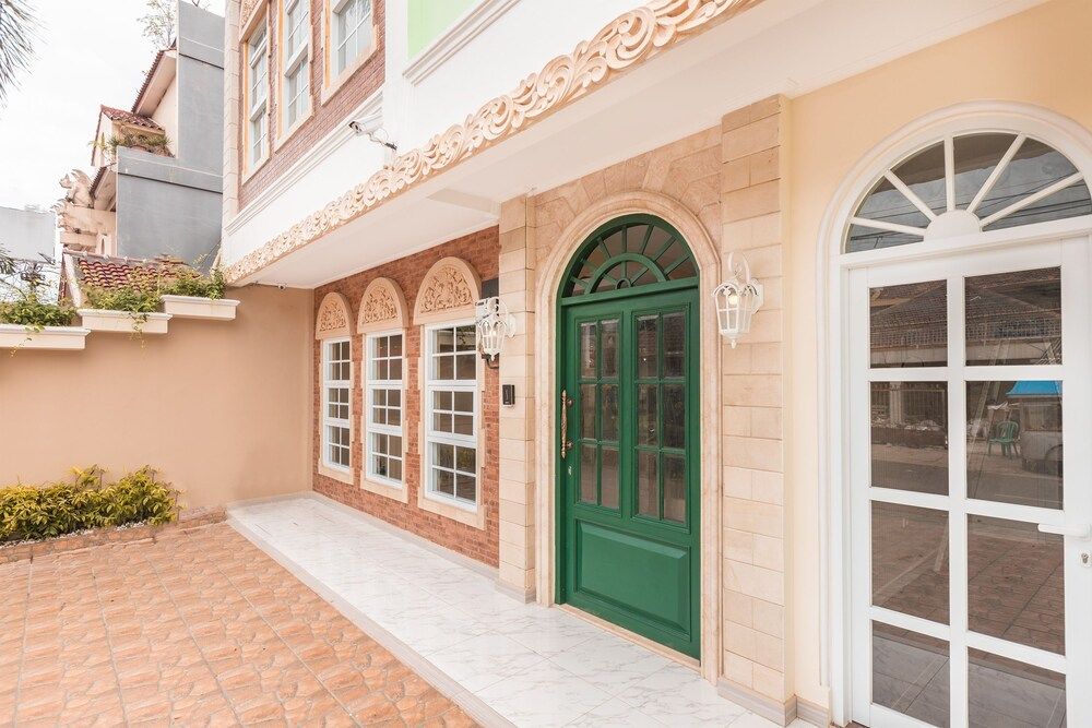 undefined Super OYO Capital O 371 Kwitang Guest House 3