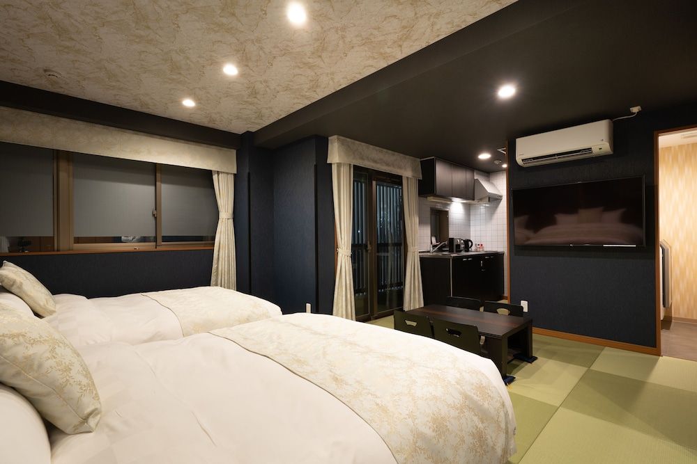 undefined Weskii Hotel