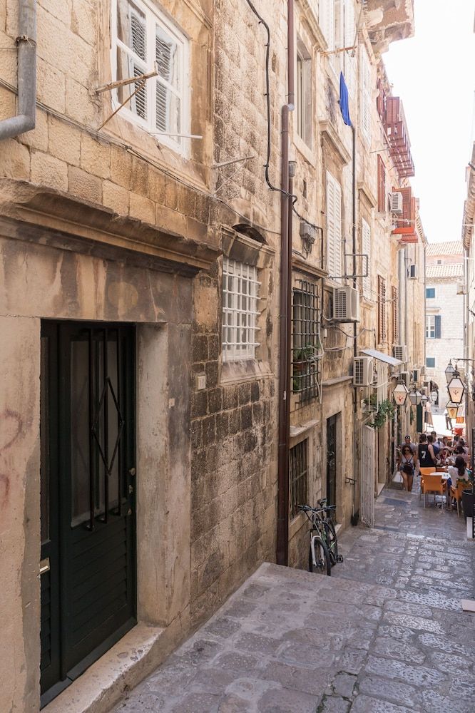 undefined Studio Apartment Lumia 3