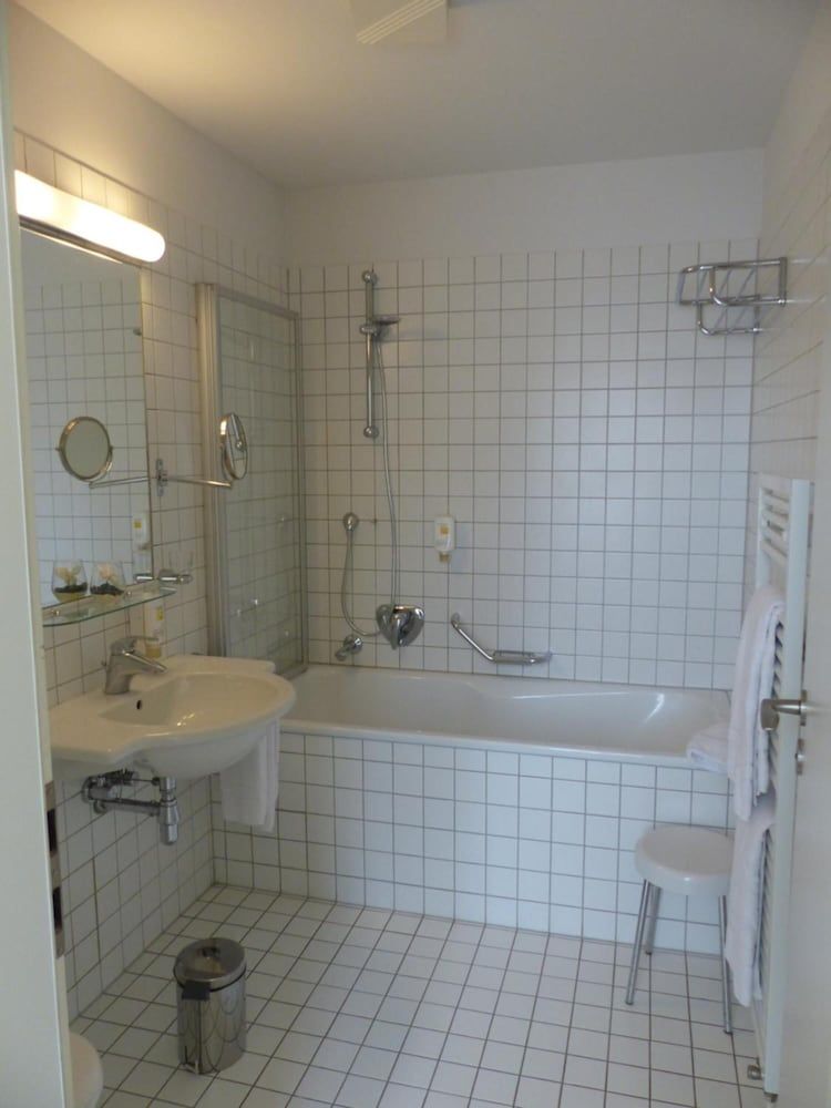 Hotel Vierseithof Luckenwalde Standard Double or Twin Room, Accessible 6