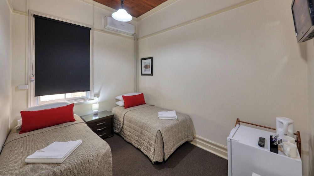 Commercial Travellers House