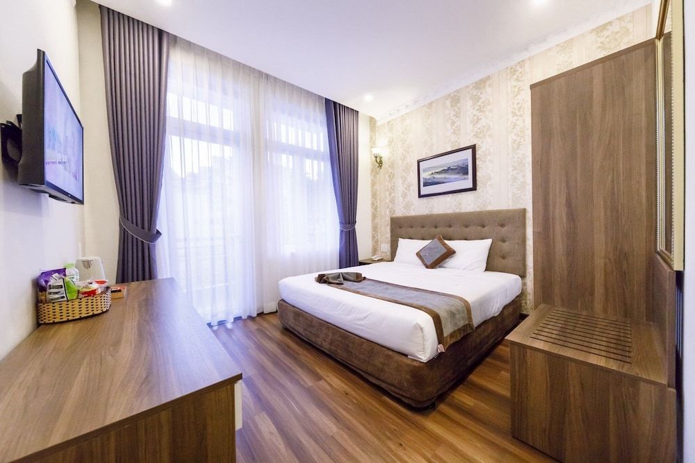 Wisteria Hotel Classic Double Room 4