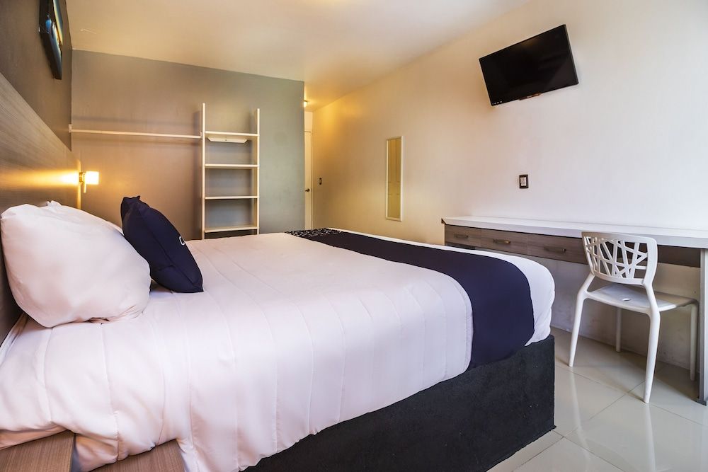 Collection O Hotel Mango,Six Flags Hurricane Harbor Oaxtepec Superior Room 2