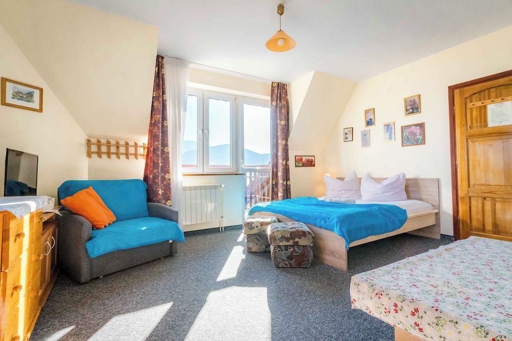 Górski Pałacyk Panoramic Double or Twin Room 4