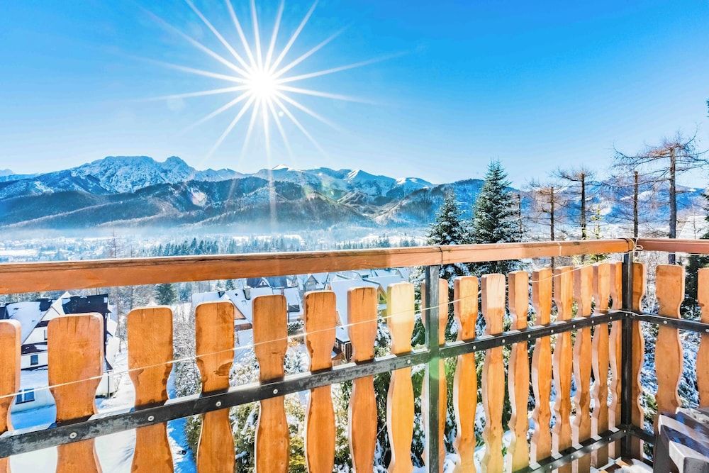 Górski Pałacyk Panoramic Double or Twin Room 7