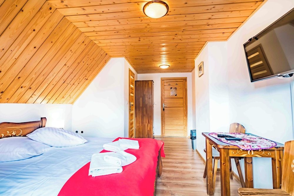 Górski Pałacyk Double Room 5