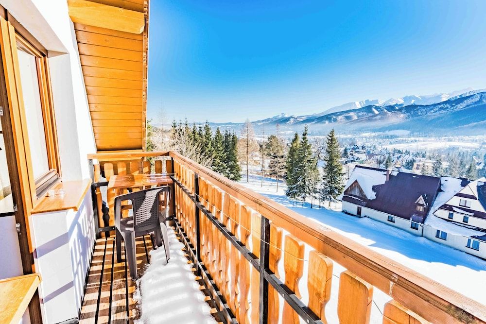 Górski Pałacyk Panoramic Double or Twin Room 6