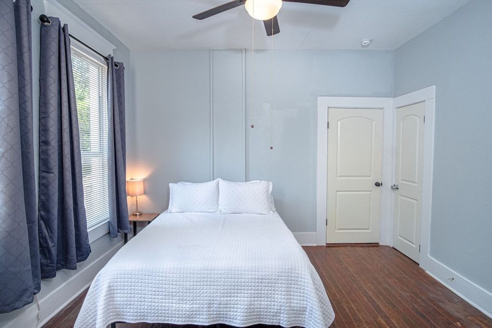 Apartment (1 Bedroom)