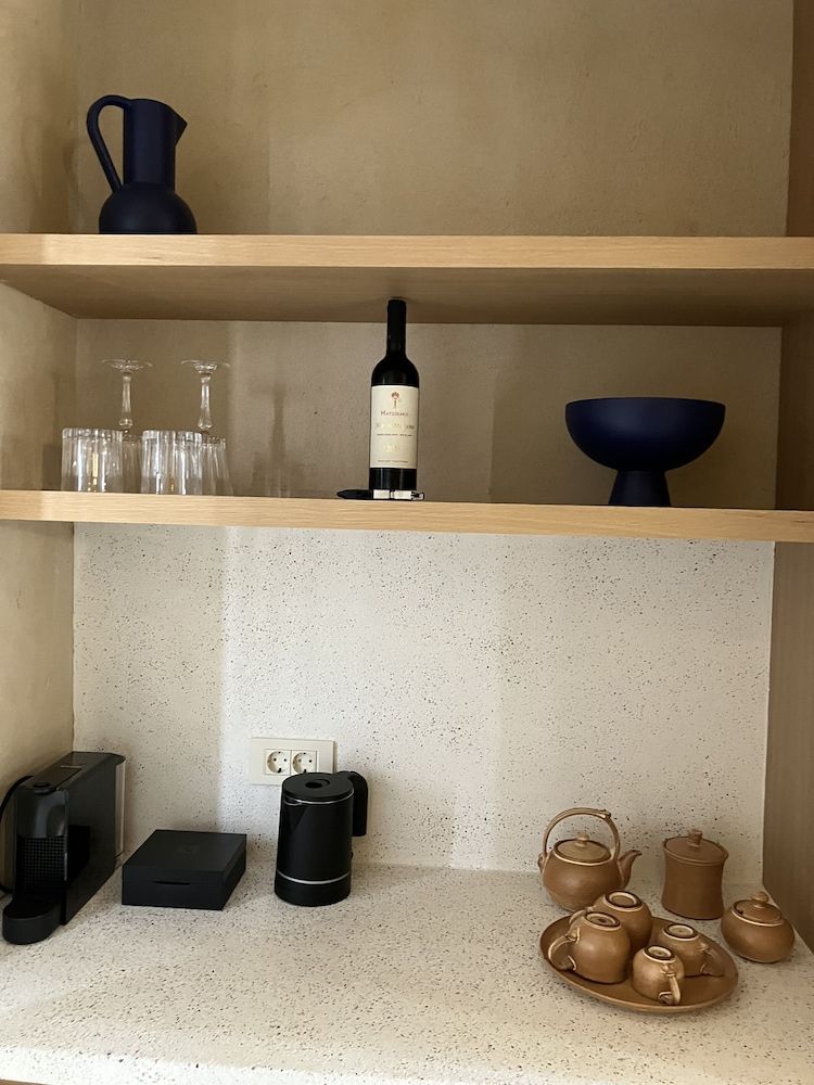 Ethos Vegan Suites Luxury Studio Suite, Private Jacuzzi 4