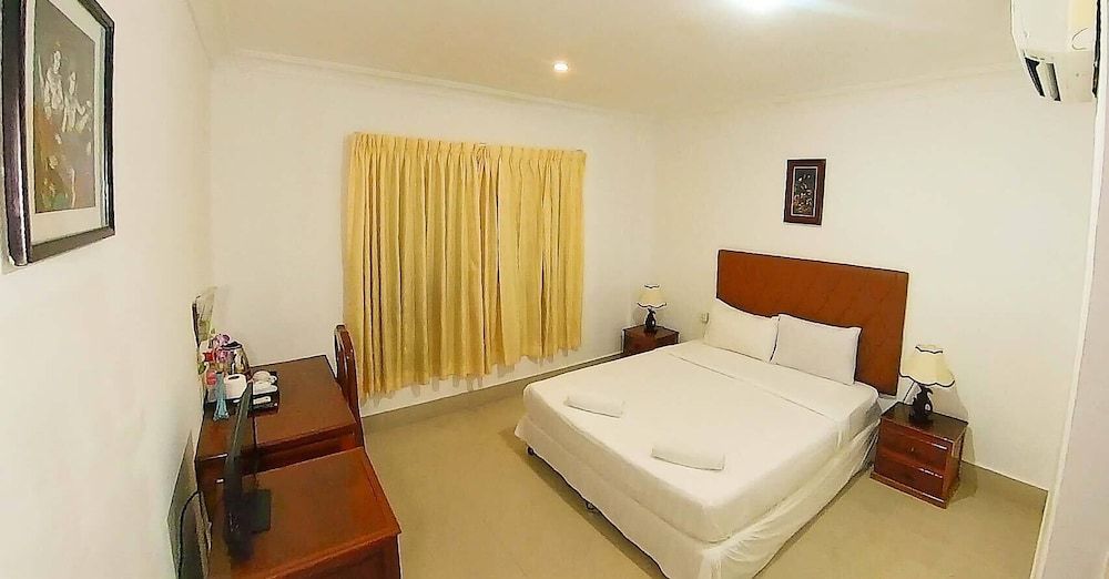 undefined The Dubliner Inn 3