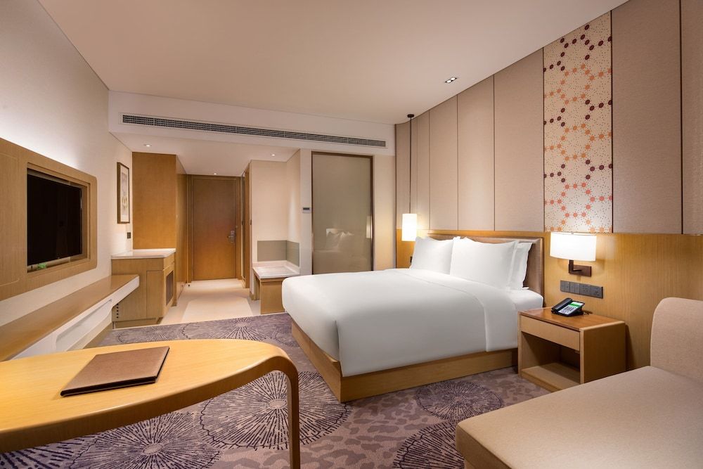 Standard Room, 1 King Bed, Accessible (Mobility)
