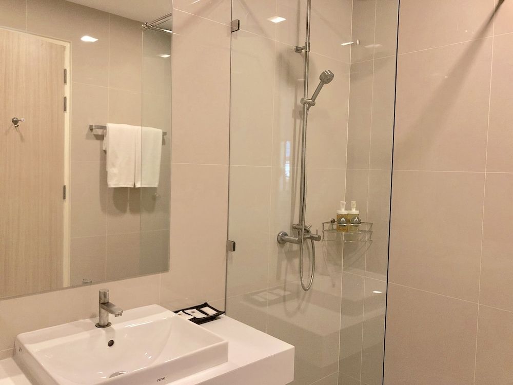 Porestva Hotel Sriracha Deluxe Room (1 Bed) 2