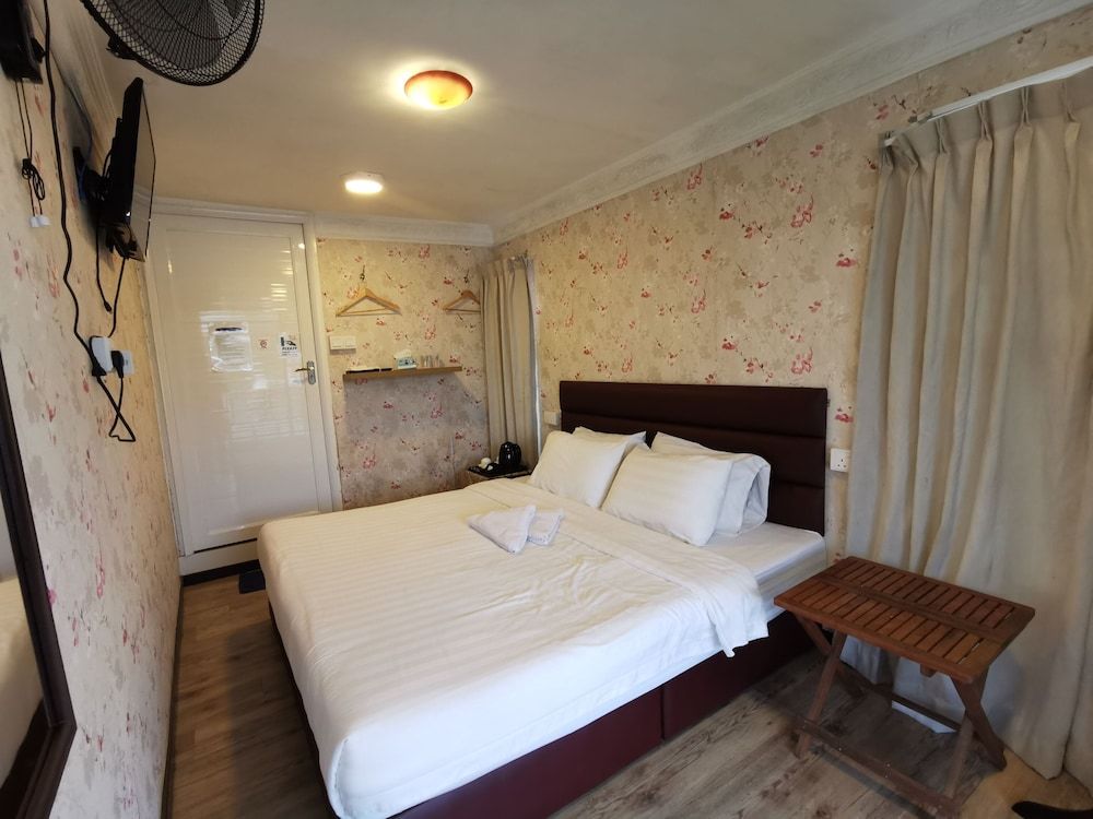 OYO 89969 Mount Hill Villa Kundasang Standard Double Room, 1 King Bed 3