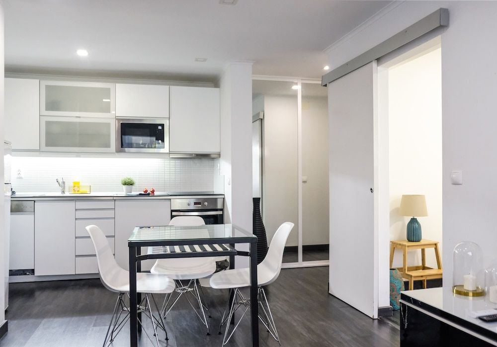 01 Nice Flat by Olivais Apartment, 2 Bedrooms 12