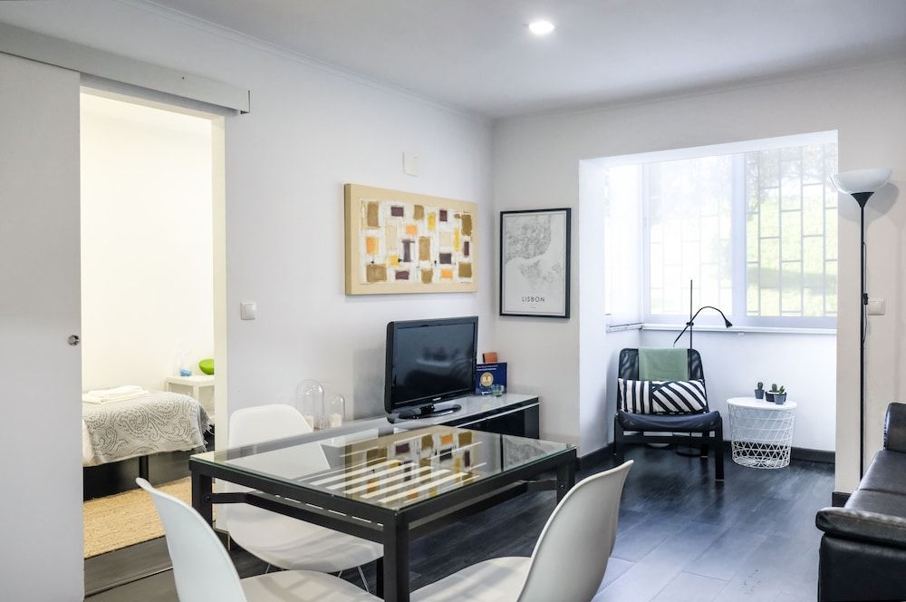 01 Nice Flat by Olivais Apartment, 2 Bedrooms 16