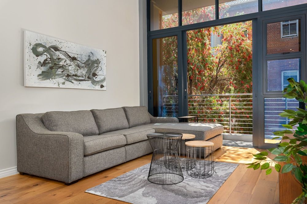 undefined Docklands 125