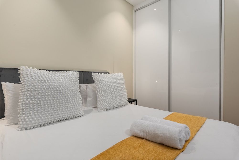 undefined Docklands 125 6