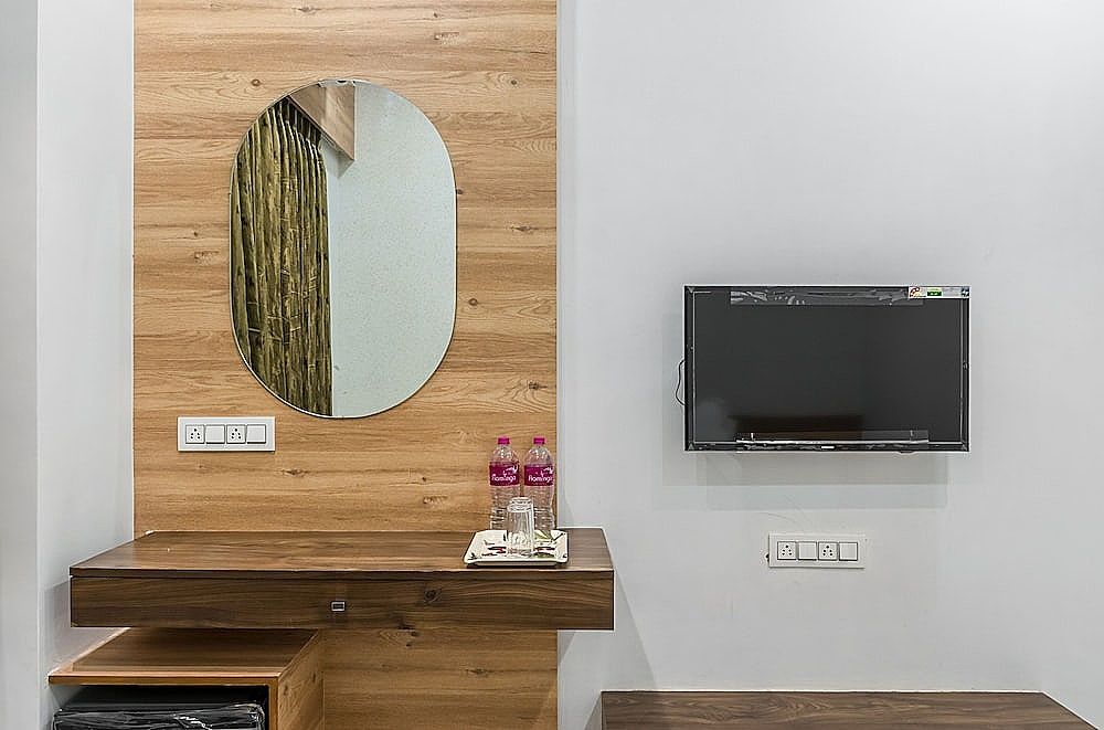 undefined Meridian hotel Banquets and Rooms 8