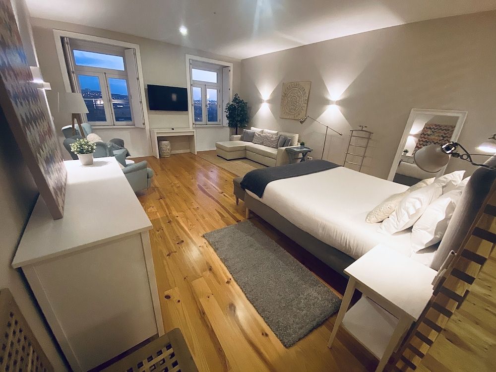 Vitoria's Terrace Apartments Deluxe Apartment 2