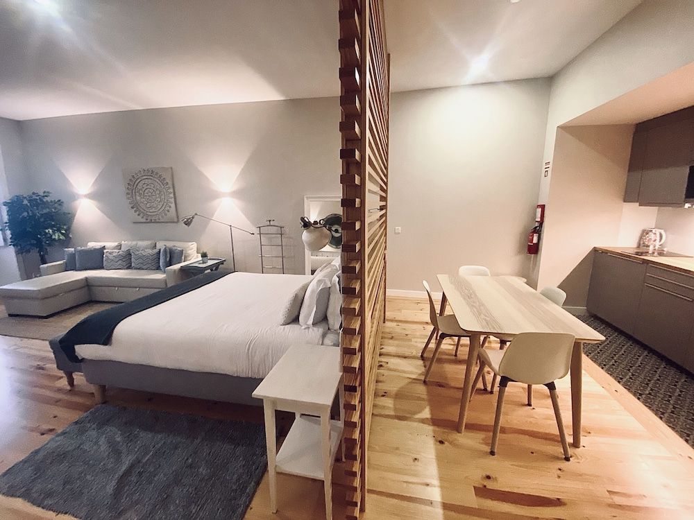 Vitoria's Terrace Apartments Deluxe Apartment 5