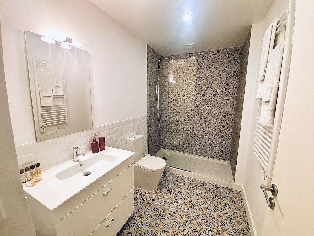 Vitoria's Terrace Apartments Deluxe Apartment 8