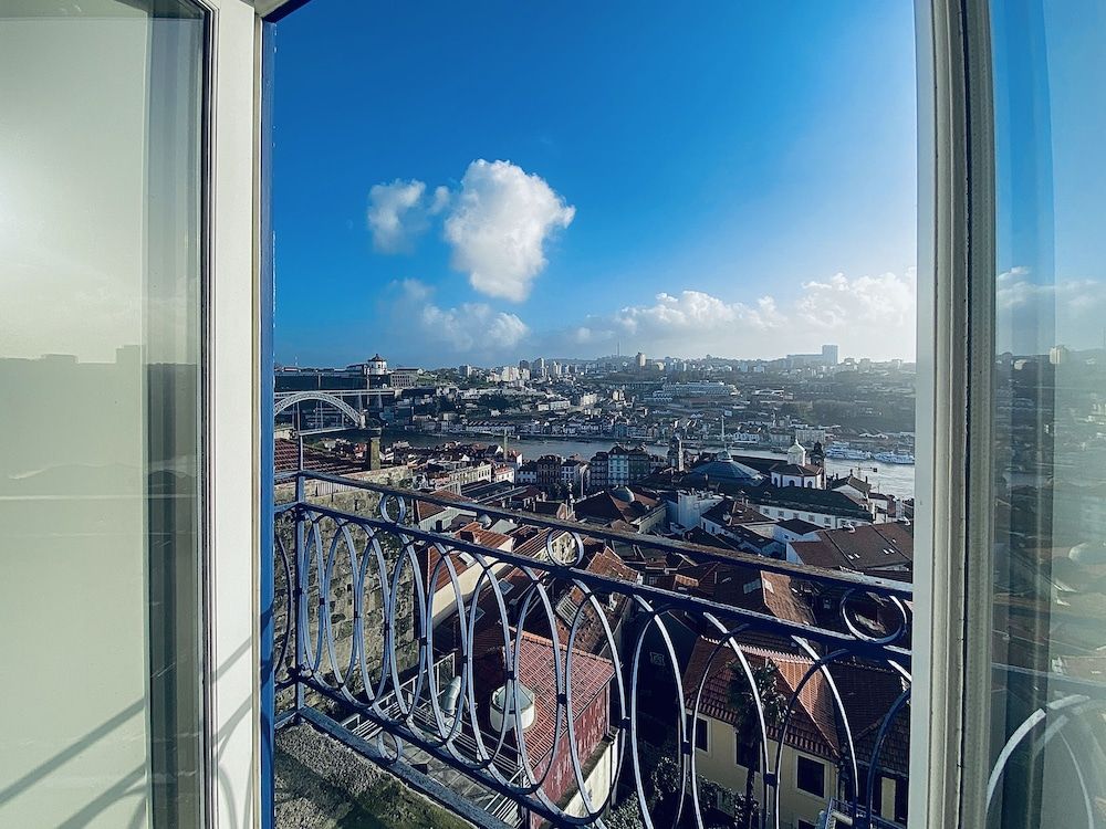 Vitoria's Terrace Apartments Penthouse 9