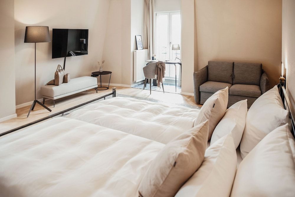 Junior Suite, City View