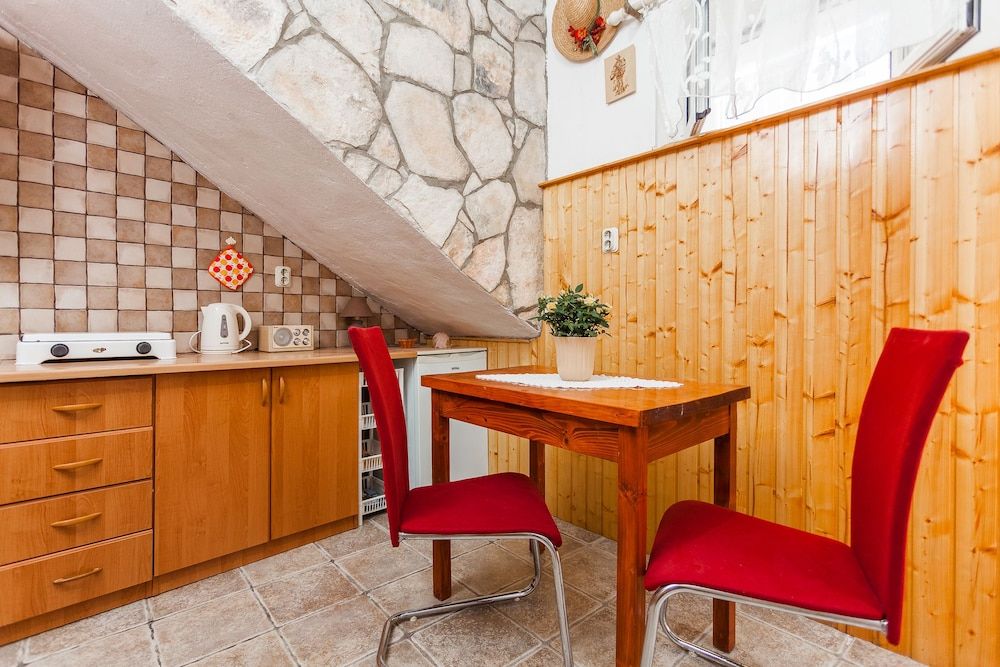 Guest House Mara Apartment, 1 Bedroom, Garden View 10