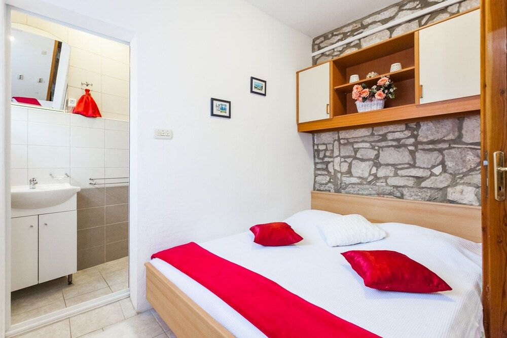 Guest House Mara Apartment, 1 Bedroom, Garden View