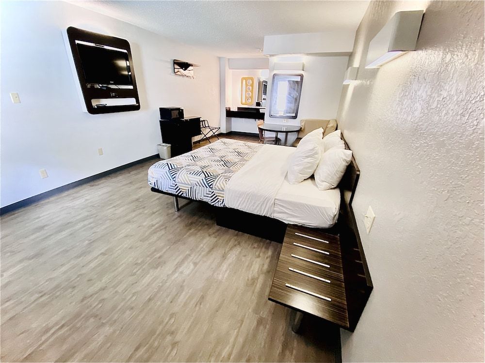 Motel 6 Boerne, TX Standard Room, 1 King Bed, Non Smoking