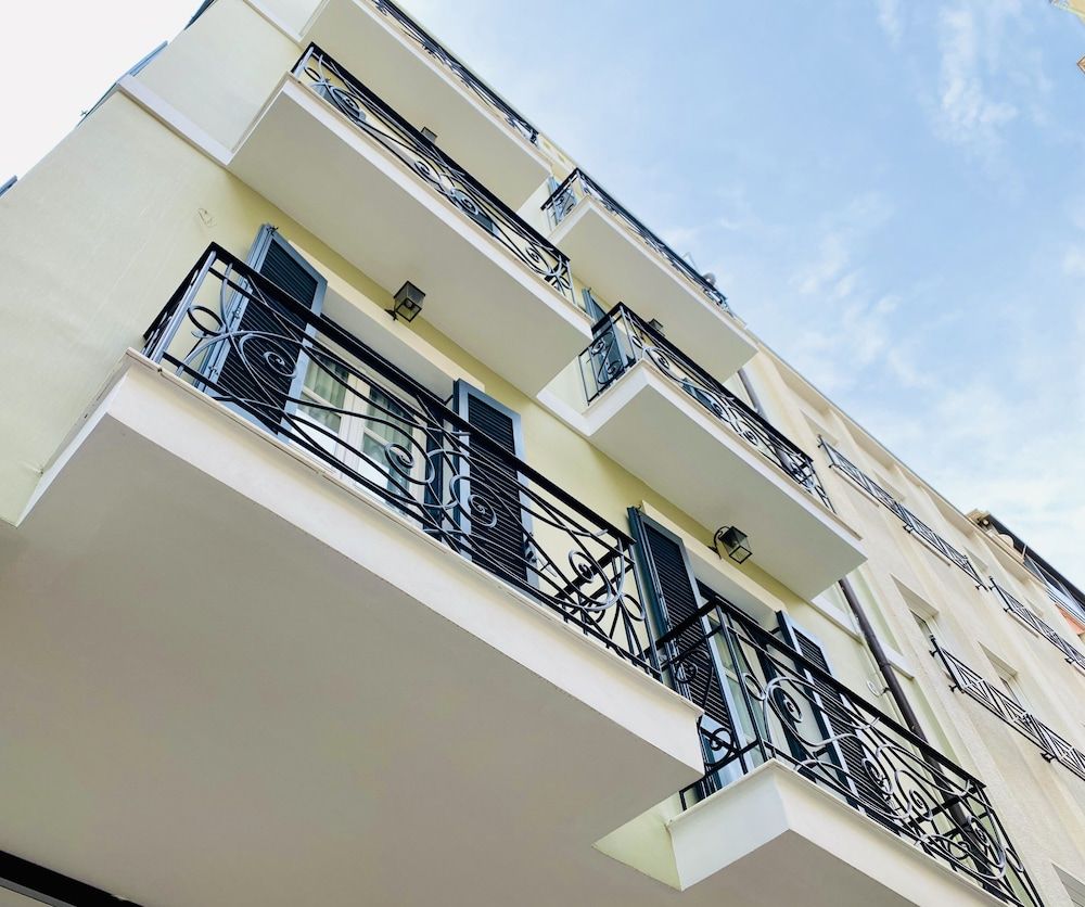 undefined Central Syntagma Square Studio in Athens - Shell 2